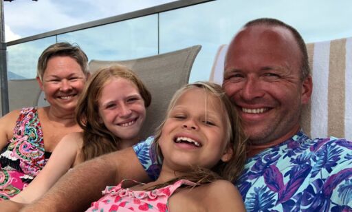 image: Frustrert familie strandet i Nice: Satt fem timer i telefonkø hos SAS' kundeservice