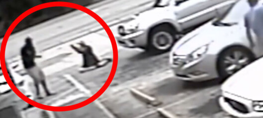 Trebarnsfar (28) drept i krangel om parkeringsplass. Uklart om drapsmannen kan siktes Trebarnsfar (28) drept i krangel om parkeringsplass. Uklart om drapsmannen kan siktes
