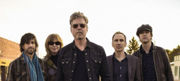 Tro mot det klassiske Jayhawks-soundet Tro mot det klassiske Jayhawks-soundet