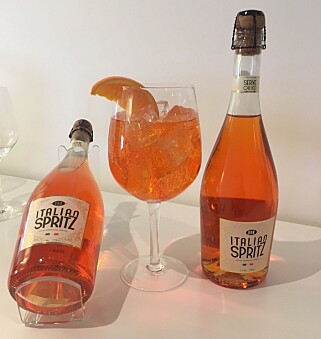 FERDIGSPRITZ: Latmannsvarianten av Aperol spritz kommer ferdigblandet på flaske. Foto: Importøren FERDIGSPRITZ: Latmannsvarianten av Aperol spritz kommer ferdigblandet på flaske. Foto: Importøren