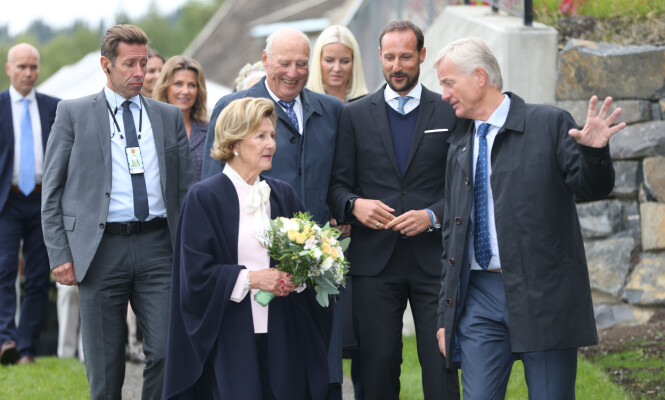 GOD STØTTE: Både kongeparets barn og kronprinsesse Mette-Marit var til stede på Maihaugen mandag. Foto: NTB Scanpix GOD STØTTE: Både kongeparets barn og kronprinsesse Mette-Marit var til stede på Maihaugen mandag. Foto: NTB Scanpix