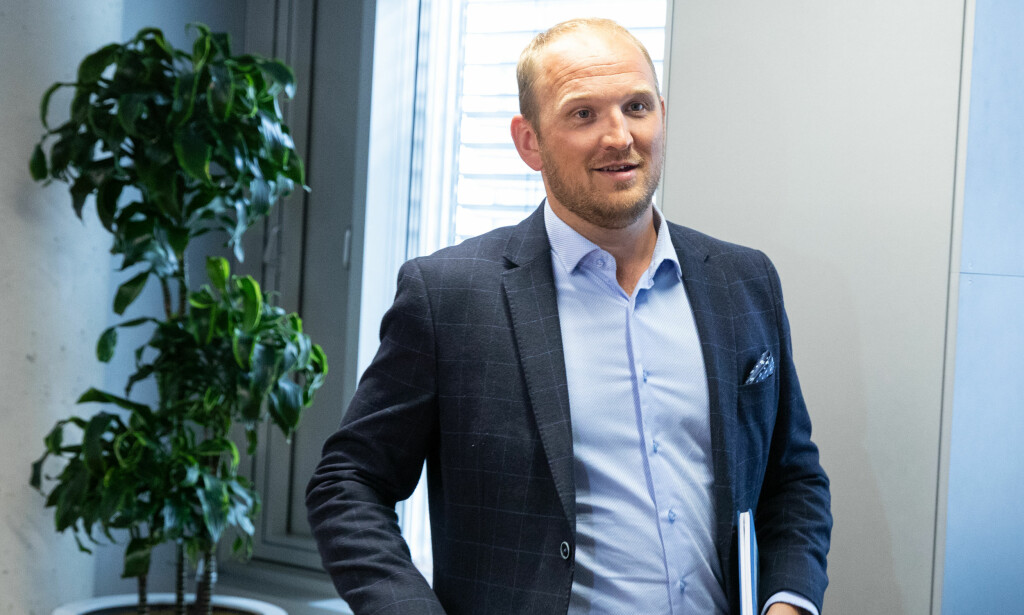BYTTER JOBB: Landbruks- og matminister Jon Georg Dale overtar som samferdselsminister etter Ketil Solvik-Olsen.
Foto: Audun Braastad / NTB scanpix BYTTER JOBB: Landbruks- og matminister Jon Georg Dale overtar som samferdselsminister etter Ketil Solvik-Olsen.
Foto: Audun Braastad / NTB scanpix