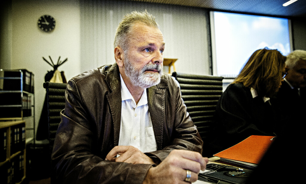 FOR TETT: Eirik Jensen erkjente i retten i går at forholdet mellom han og Gjermund Cappelen var for tett. Han mener det var mange gode grunner til det. Foto: Nina Hansen / Dagbladet FOR TETT: Eirik Jensen erkjente i retten i går at forholdet mellom han og Gjermund Cappelen var for tett. Han mener det var mange gode grunner til det. Foto: Nina Hansen / Dagbladet