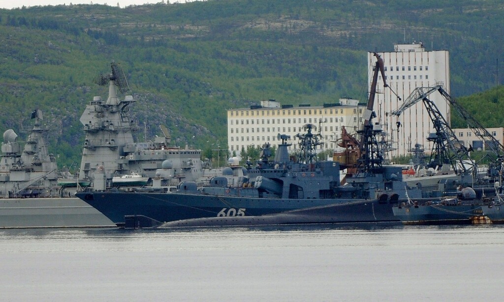 Marinefartøy ved kai i Severomorsk. Foto: Thomas Nilsen Marinefartøy ved kai i Severomorsk. Foto: Thomas Nilsen