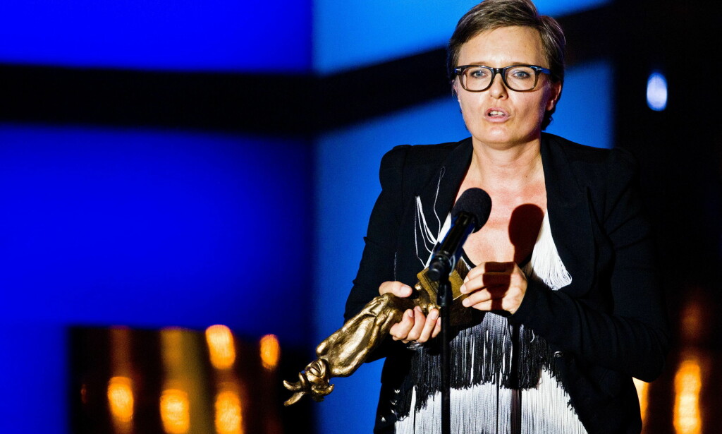 TØFF: Ingrid Bjørnov har en lang karriere bak seg. Her mottar hun Komiprisen 2013 i kategorien «Beste kvinnelige artist, revy og komedie». Foto: Vegard Grøtt / NTB Scanpix TØFF: Ingrid Bjørnov har en lang karriere bak seg. Her mottar hun Komiprisen 2013 i kategorien «Beste kvinnelige artist, revy og komedie». Foto: Vegard Grøtt / NTB Scanpix