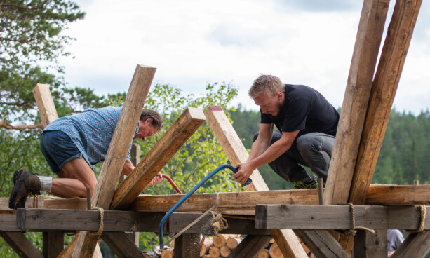 FØR ULYKKEN: Tvekampen mellom Jørgen Ringstad og Kjetil Nørstebø startet som normalt, i et høyt tempo. Foto: Alex Iversen / TV 2 FØR ULYKKEN: Tvekampen mellom Jørgen Ringstad og Kjetil Nørstebø startet som normalt, i et høyt tempo. Foto: Alex Iversen / TV 2