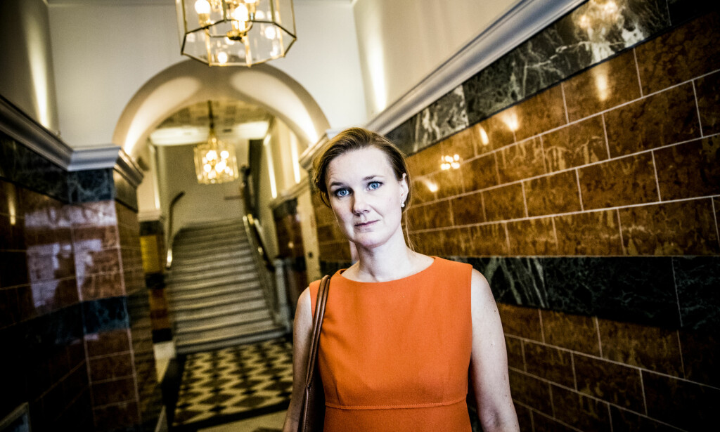 TROR PÅ MER KAOS: Karin Svanborg-Sjövall tror det kan ende med nyvalg i Sverige i god tid før jul. Foto: Christian Roth Christensen / Dagbladet TROR PÅ MER KAOS: Karin Svanborg-Sjövall tror det kan ende med nyvalg i Sverige i god tid før jul. Foto: Christian Roth Christensen / Dagbladet