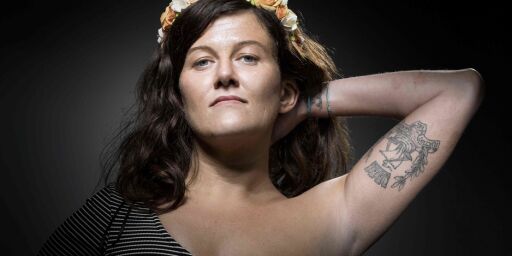 image: Alexandra (33) hevdet hun var terroroffer. Nå må hun i fengsel