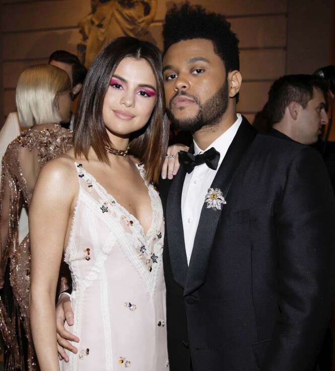 BRUDD: The Weeknd var i et forhold med Selena Gomez i ni måneder før de gjorde det slutt. Foto: NTB scanpix BRUDD: The Weeknd var i et forhold med Selena Gomez i ni måneder før de gjorde det slutt. Foto: NTB scanpix