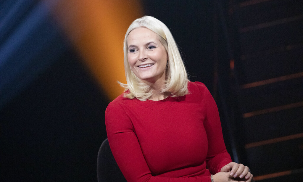 ENGASJERT: I kveldens sending forteller Kronprinsessen til Anne Lindmo om hvordan Tøyenkirken i årevis har vært et slags fristed for henne, og hvordan de mange menneskemøtene der vekket hennes sterke engasjement for frivillig arbeid. Foto: NRK ENGASJERT: I kveldens sending forteller Kronprinsessen til Anne Lindmo om hvordan Tøyenkirken i årevis har vært et slags fristed for henne, og hvordan de mange menneskemøtene der vekket hennes sterke engasjement for frivillig arbeid. Foto: NRK