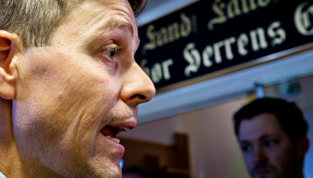 Det politiske Norge skjelver. Nå straffes Hareide Det politiske Norge skjelver. Nå straffes Hareide