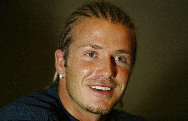 FLETTEFIN: David Beckham (43) har vært gjennom en rekke hårmessige forvandlinger gjennom karrieren. Her med rastafletter i 2003, en frisyre han femten år seinere helst vil glemme. Foto: NTB Scanpix FLETTEFIN: David Beckham (43) har vært gjennom en rekke hårmessige forvandlinger gjennom karrieren. Her med rastafletter i 2003, en frisyre han femten år seinere helst vil glemme. Foto: NTB Scanpix