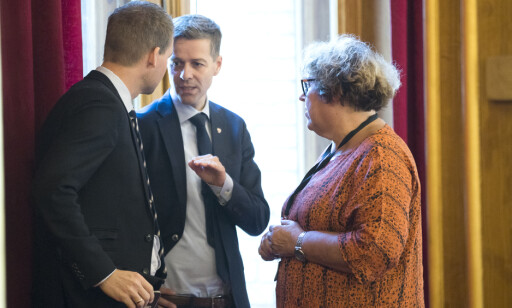 UENIGE: KrF-leder Knut Arild Hareide vil til venstre, mens nestlederne Kjell Ingolf Ropstad og Olaug Bollestad vil til høyre. Foto: Terje Pedersen /NTB Scanpix. UENIGE: KrF-leder Knut Arild Hareide vil til venstre, mens nestlederne Kjell Ingolf Ropstad og Olaug Bollestad vil til høyre. Foto: Terje Pedersen /NTB Scanpix.