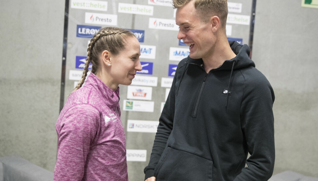 Da Gjert tok Filip og kjæresten på fersken på hotellrommet, var han alt annet enn fornøyd Da Gjert tok Filip og kjæresten på fersken på hotellrommet, var han alt annet enn fornøyd