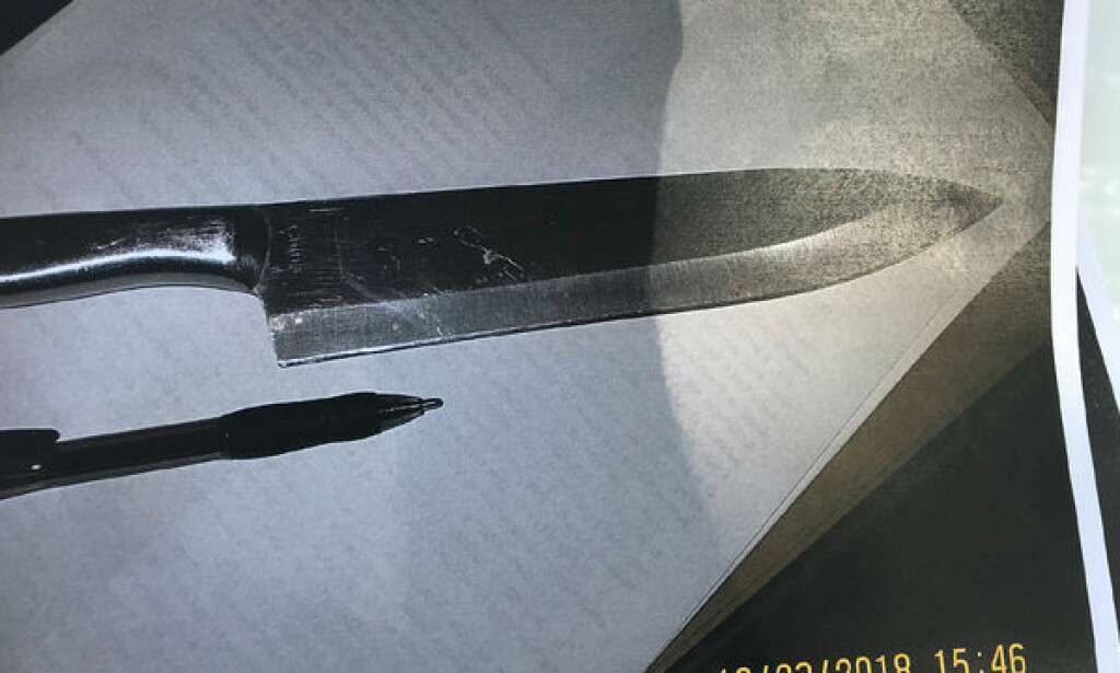 KNIV: Denne kniven var blant gjenstandene politiet fant da de ransakte jentene på toalettet. De fant også et pizzahjul og en kjøkkensaks. Foto: Bartow Police Department KNIV: Denne kniven var blant gjenstandene politiet fant da de ransakte jentene på toalettet. De fant også et pizzahjul og en kjøkkensaks. Foto: Bartow Police Department