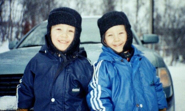 SMÅROLLINGER: Nikolai og Markus Aspen var 5 år gamle da dette bildet ble tatt. Året etterpå skulle livene deres bli snudd på hodet. Foto: Privat SMÅROLLINGER: Nikolai og Markus Aspen var 5 år gamle da dette bildet ble tatt. Året etterpå skulle livene deres bli snudd på hodet. Foto: Privat
