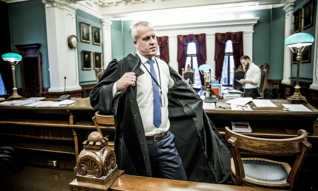 NY RUNDE I RETTEN: Statsadvokat Lars Fause sier han vil utvikle prosedyren i saken enda mer grundig enn sist han var i retten med den samme saken. Foto: Christian Roth Christensen / Dagbladet NY RUNDE I RETTEN: Statsadvokat Lars Fause sier han vil utvikle prosedyren i saken enda mer grundig enn sist han var i retten med den samme saken. Foto: Christian Roth Christensen / Dagbladet