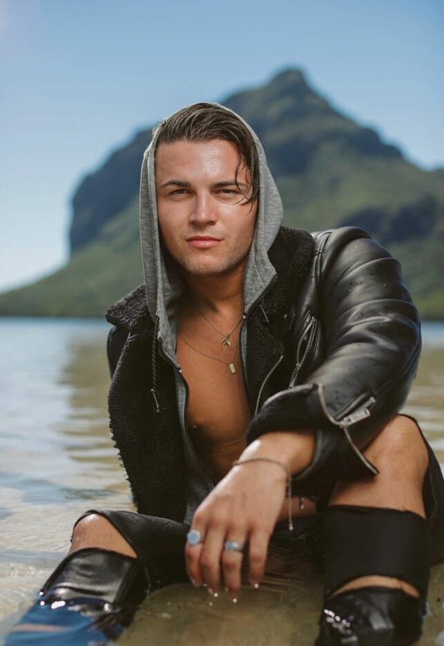 VARTE IKKE: Ole Andreas Karoliussen og Andrea Madsen hadde en meget flørtete tone da de forlot Mauritius, men det gikk ikke deres vei. Foto: Toke Mathias Riskjær / Discovery VARTE IKKE: Ole Andreas Karoliussen og Andrea Madsen hadde en meget flørtete tone da de forlot Mauritius, men det gikk ikke deres vei. Foto: Toke Mathias Riskjær / Discovery