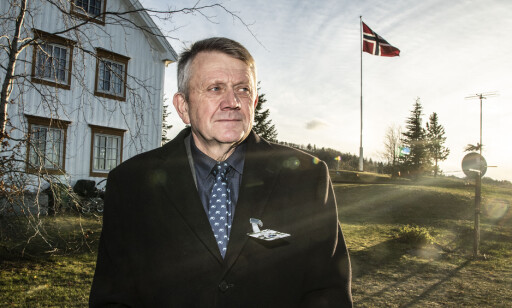 NATO-VENNLIG: Bonde Olaf By er for NATO og er glad for å kunne stille gården til disposisjon for NATO-øvelse. Foto: Hans Arne Vedlog/ Dagbladet NATO-VENNLIG: Bonde Olaf By er for NATO og er glad for å kunne stille gården til disposisjon for NATO-øvelse. Foto: Hans Arne Vedlog/ Dagbladet