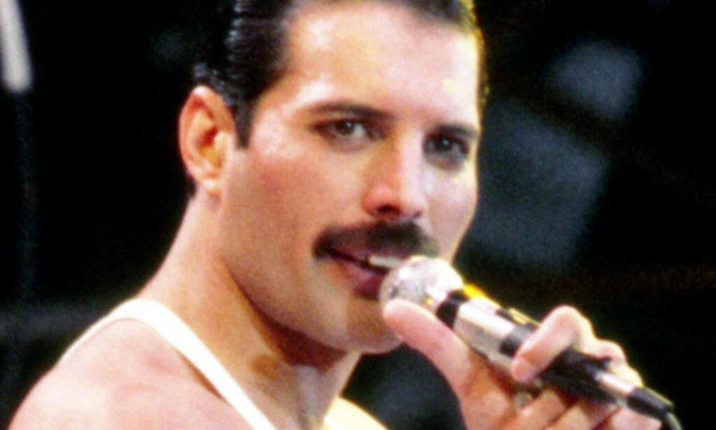 image: Én dag før Freddie Mercury døde, avslørte han sin tragiske skjebne