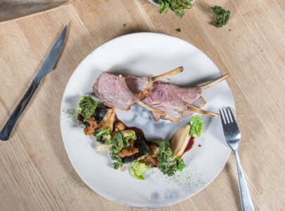 OPPSKRIFT: Paul og Christers rett fra kokeboken, lammecarre. Foto: Øystein Thorvaldsen OPPSKRIFT: Paul og Christers rett fra kokeboken, lammecarre. Foto: Øystein Thorvaldsen