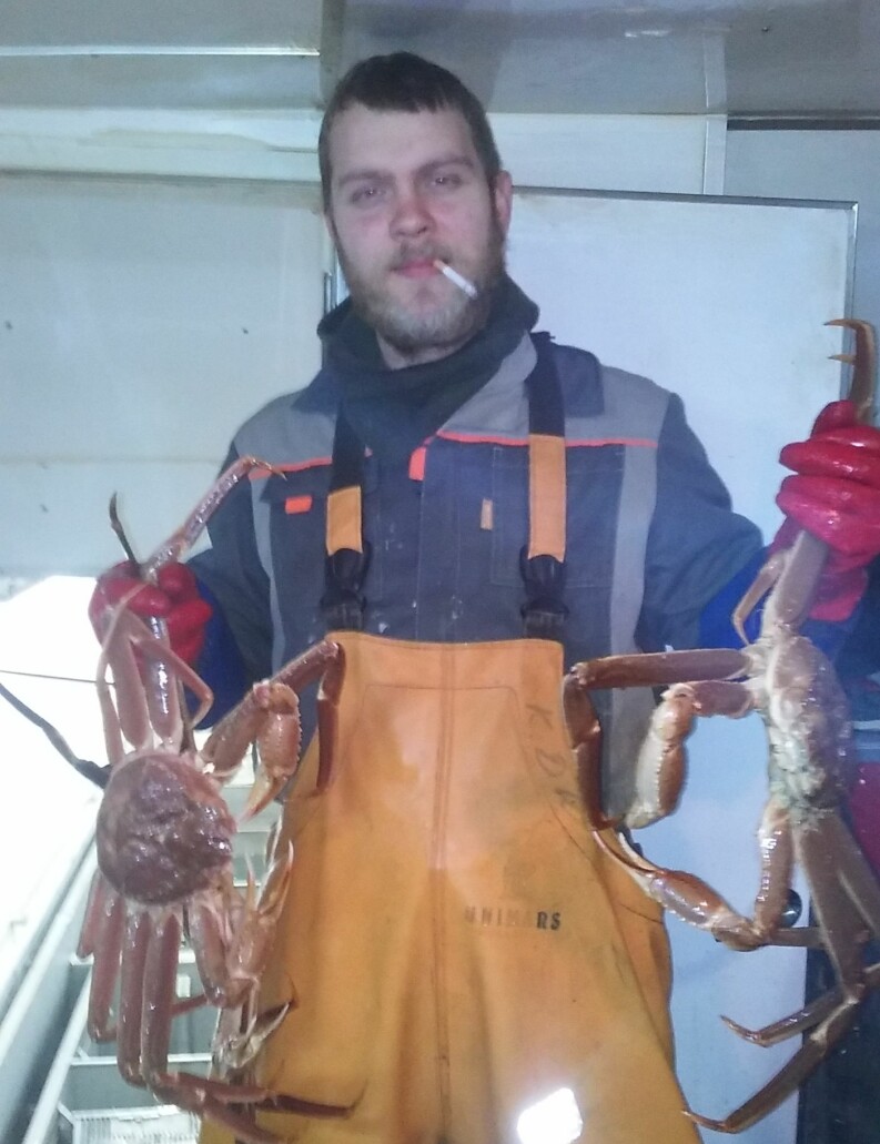 FISHED CRAB: Dmitry Kravchenko (33) went to Finnmark to be a part of the snow crab fishing adventure.