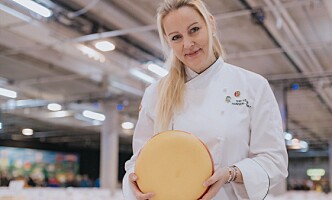 <strong>SALGSVEKST:</strong> Kraftig vekst for norsk ost denne uka også i Meny- kjeden. Her ved osteansvarlig Siri Helen Hansen-Barry. Foto: Meny <strong>SALGSVEKST:</strong> Kraftig vekst for norsk ost denne uka også i Meny- kjeden. Her ved osteansvarlig Siri Helen Hansen-Barry. Foto: Meny