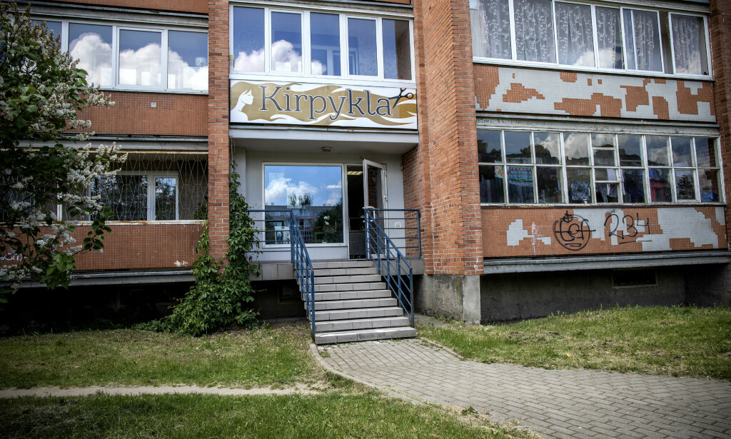 BLE REDERI: Her er frisøren i Klaipeda i Litauen, som senere eide en stor snøkrabbeflåte i Barentshavet. BLE REDERI: Her er frisøren i Klaipeda i Litauen, som senere eide en stor snøkrabbeflåte i Barentshavet.