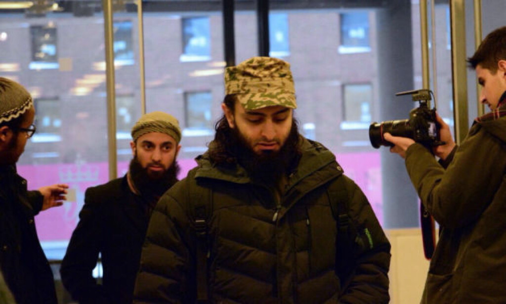 - HAR ALDRI TRUET: Mohyeldeen Mohammad (bakerst) anker trusseldommen fra Oslo tingrett. Arkivfoto: Ralf Lofstad/Dagbladet. - HAR ALDRI TRUET: Mohyeldeen Mohammad (bakerst) anker trusseldommen fra Oslo tingrett. Arkivfoto: Ralf Lofstad/Dagbladet.
