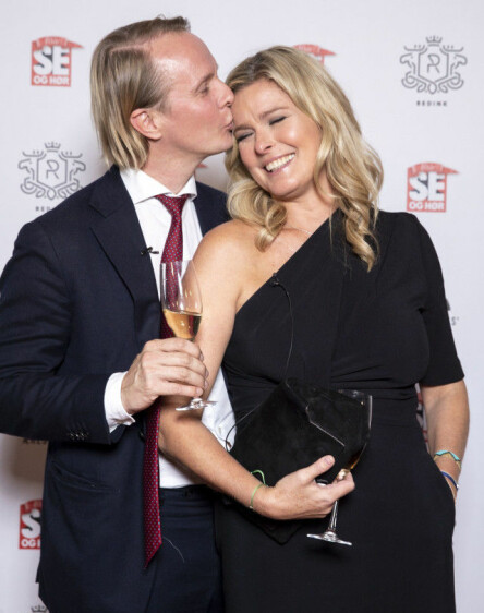 NYTT STEG: Petter og Vendela planlegger å kjøpe seg leilighet sammen. Her er det forelskede paret fotografert på Se og Hørs 40-årsjubileum tidligere i høst. Foto: Andreas Fadum NYTT STEG: Petter og Vendela planlegger å kjøpe seg leilighet sammen. Her er det forelskede paret fotografert på Se og Hørs 40-årsjubileum tidligere i høst. Foto: Andreas Fadum