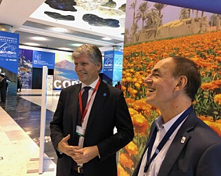 I EGYPT: Klima- og miljøminister Ola Elvestuen, her i samtale med Marco Lambertini, WWFs internasjonale leder, under det pågående FN-møte om biologisk mangfold. Foto: Klima- og miljødepartementet. I EGYPT: Klima- og miljøminister Ola Elvestuen, her i samtale med Marco Lambertini, WWFs internasjonale leder, under det pågående FN-møte om biologisk mangfold. Foto: Klima- og miljødepartementet.