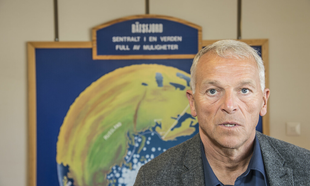SHOCKED MAYOR: - I am shocked by what has transpired. I have never seen anything like it. We were not aware of anything like this, says Mayor Geir Knutsen after seeing the employment contract for «Saldus». SHOCKED MAYOR: - I am shocked by what has transpired. I have never seen anything like it. We were not aware of anything like this, says Mayor Geir Knutsen after seeing the employment contract for «Saldus».