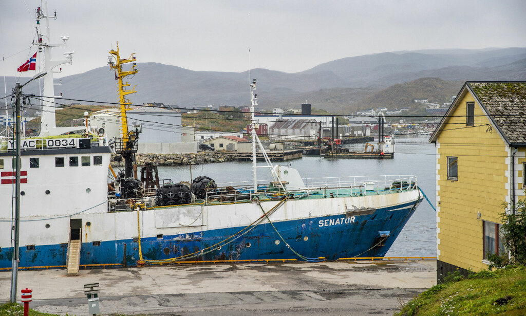 LEGAL BATTLE: «Senator» is still laid up in Båtsfjord. She was detained for illegal fishing in January 2017, but the ship owner challenges Norwegian sovereignty over snow crab and has taken the case to the Supreme Court. LEGAL BATTLE: «Senator» is still laid up in Båtsfjord. She was detained for illegal fishing in January 2017, but the ship owner challenges Norwegian sovereignty over snow crab and has taken the case to the Supreme Court.