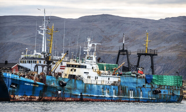 ABANDONED: A rusty «Pavel Kopytin», owned on paper by the Russian company Albakor Prim, is one of the three remaining snow crab vessels in Båtsfjord. Its engine has been removed and the owners are nowhere to be found. ABANDONED: A rusty «Pavel Kopytin», owned on paper by the Russian company Albakor Prim, is one of the three remaining snow crab vessels in Båtsfjord. Its engine has been removed and the owners are nowhere to be found.