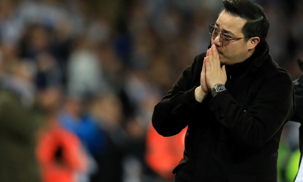 TAKKET FANSEN: Sønn til avdøde Vichai Srivaddhanaprabha, Aiyawatt Srivaddhanaprabha. Foto: SHAUN BROOKS/REX/SHUTTERSTOCK/NTB Scanpix TAKKET FANSEN: Sønn til avdøde Vichai Srivaddhanaprabha, Aiyawatt Srivaddhanaprabha. Foto: SHAUN BROOKS/REX/SHUTTERSTOCK/NTB Scanpix