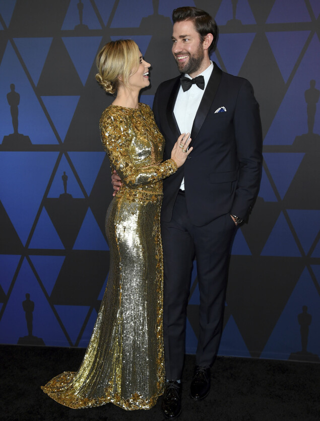 FORELSKET: Emily Blunt og John Krasinski har fått mye oppmerksomhet i etterkant av løperen. Foto: NTB Scanpix FORELSKET: Emily Blunt og John Krasinski har fått mye oppmerksomhet i etterkant av løperen. Foto: NTB Scanpix
