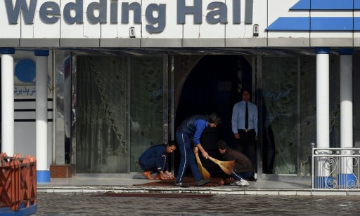 TERROR: Seinest i går ble over 50 personer drept da en selvmordsaksjonist sprengte seg selv under en religiøs seremoni i Kabul. Foto: Wakil Kohsar / Afp / Scanpix TERROR: Seinest i går ble over 50 personer drept da en selvmordsaksjonist sprengte seg selv under en religiøs seremoni i Kabul. Foto: Wakil Kohsar / Afp / Scanpix
