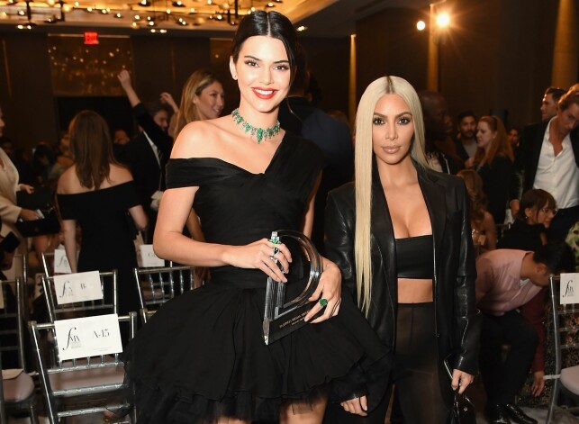RØPET DETALJER: I en samtale med lillesøsteren Kendall Jenner avslørte Kim Kardashian West nye detaljer om den intime videoen. Foto: NTB sanpix RØPET DETALJER: I en samtale med lillesøsteren Kendall Jenner avslørte Kim Kardashian West nye detaljer om den intime videoen. Foto: NTB sanpix