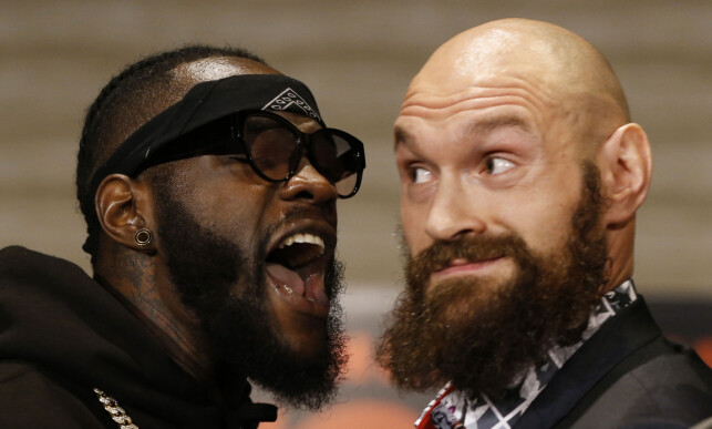 PROVOSERT OG RASENDE: Deontay Wilder (t.v.) har tilsynelatende fått nok av den merkelige oppførselen til Tyson Fury foran storkampen natt til søndag. Foto: AP / NTB Scanpix PROVOSERT OG RASENDE: Deontay Wilder (t.v.) har tilsynelatende fått nok av den merkelige oppførselen til Tyson Fury foran storkampen natt til søndag. Foto: AP / NTB Scanpix