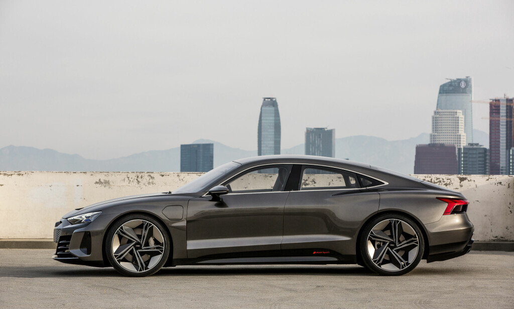 GRAN TURISMO: I profil er ikke Audi e-tron GT concept helt ulik dagens Audi A7 Sportback. Foto: Audi GRAN TURISMO: I profil er ikke Audi e-tron GT concept helt ulik dagens Audi A7 Sportback. Foto: Audi