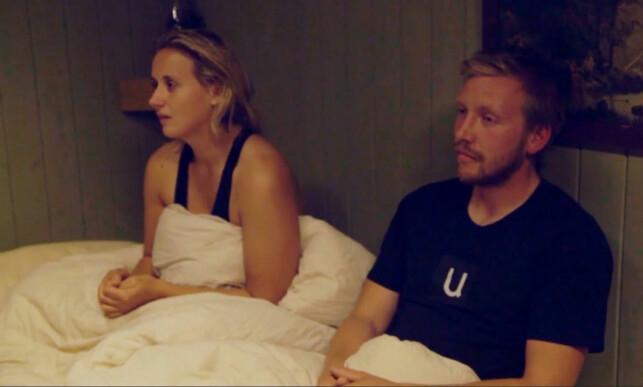 FÅR VITE SANNHETEN: Karianne Sissener Amundsen og Kjetil Nørstebø blir filmet i sannhetsøyeblikket. Foto: TV 2 FÅR VITE SANNHETEN: Karianne Sissener Amundsen og Kjetil Nørstebø blir filmet i sannhetsøyeblikket. Foto: TV 2