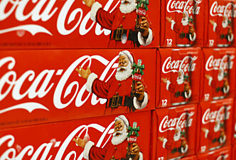 COLANISSEN: Det var illustratør Haddon Sundblom som formgav Santa Claus, slik vi kjenner ham i dag, i en Coca-Cola-reklame på 30-tallet. Illustrasjonsfoto: NTB Scanpix COLANISSEN: Det var illustratør Haddon Sundblom som formgav Santa Claus, slik vi kjenner ham i dag, i en Coca-Cola-reklame på 30-tallet. Illustrasjonsfoto: NTB Scanpix