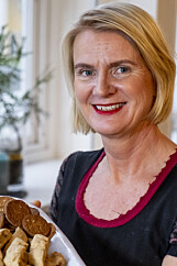 HYGGELIG: - Med denne deigen får du enkelt duften av hjemmebakst i huset, sier Torunn Nordbø i Opplysningskontoret for brød og korn. HYGGELIG: - Med denne deigen får du enkelt duften av hjemmebakst i huset, sier Torunn Nordbø i Opplysningskontoret for brød og korn.