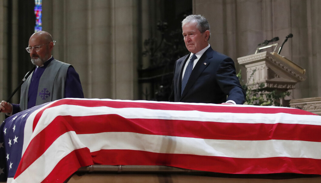 MINNETALE: Tidligere president George W. Bush holdt minnetale for sin far i Washington onsdag. Foto: Alex Brandon / AP / NTB scanpix MINNETALE: Tidligere president George W. Bush holdt minnetale for sin far i Washington onsdag. Foto: Alex Brandon / AP / NTB scanpix