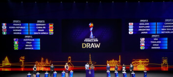 Kommentator raser: - Alt er rigget av FIFA Kommentator raser: - Alt er rigget av FIFA