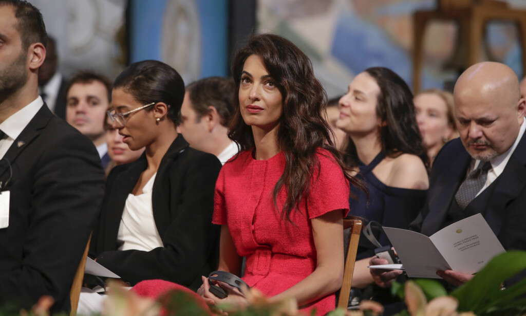 PÅ PLASS: Amal er en av de spesielt inviterte som får overvære fredsprisseremonien mandag. Foto: NTB Scanpix PÅ PLASS: Amal er en av de spesielt inviterte som får overvære fredsprisseremonien mandag. Foto: NTB Scanpix