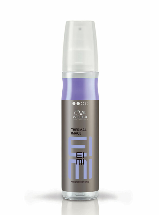 Varmebeskyttende spray som gir næring i tillegg til å gjøre håret glansfullt (kr 250, Eimi, Thermal Image). Varmebeskyttende spray som gir næring i tillegg til å gjøre håret glansfullt (kr 250, Eimi, Thermal Image).