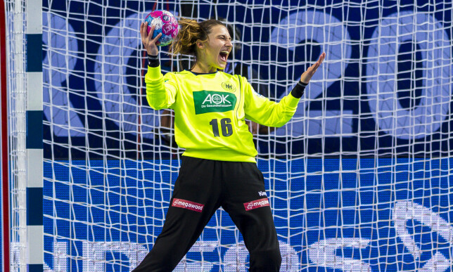 SEIRET: Tyskland vant mot Norge etter redning i sluttminuttene av åpningskampen. Redningen fra Isabell Roch viste seg å sende Norge ut av EM. Foto: NTB Scanpix SEIRET: Tyskland vant mot Norge etter redning i sluttminuttene av åpningskampen. Redningen fra Isabell Roch viste seg å sende Norge ut av EM. Foto: NTB Scanpix