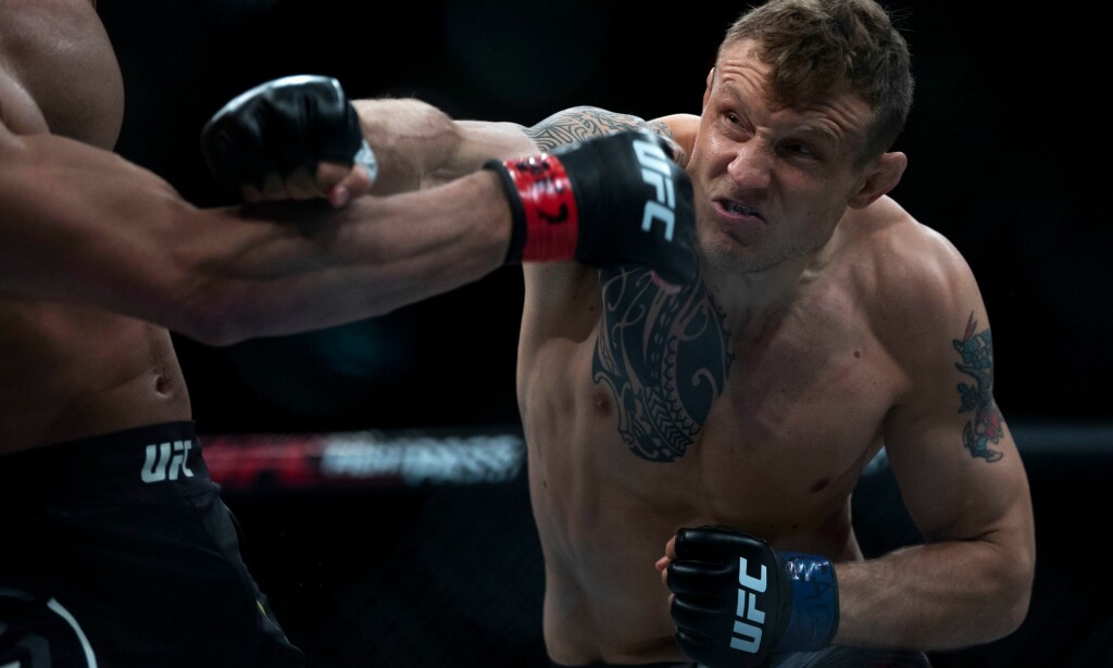 STRIKER: Hittil mener Jack Hermansson at han har vært best med slag. Nå nærmer han seg å bli den komplette MMA-fighter. Foto: NTB Scanpix STRIKER: Hittil mener Jack Hermansson at han har vært best med slag. Nå nærmer han seg å bli den komplette MMA-fighter. Foto: NTB Scanpix