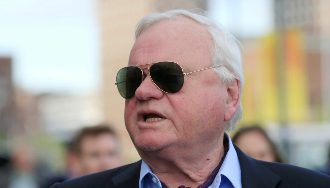 NY KJÆRESTE: John Fredriksen viste fram sin nye kjæreste under julelunsjen på Theatercafeen tidligere denne uka. Foto: NTB scanpix NY KJÆRESTE: John Fredriksen viste fram sin nye kjæreste under julelunsjen på Theatercafeen tidligere denne uka. Foto: NTB scanpix
